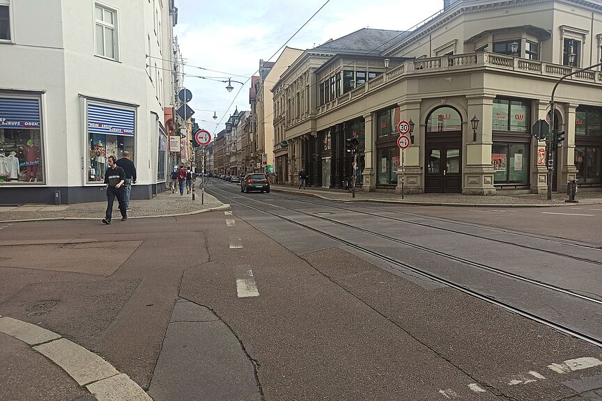 Kreuzung Geistr./Hermannstr. (Symbolbild) Kreuzung Geistr./Hermannstr. (Symbolbild)